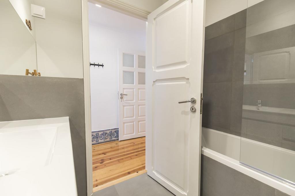 Lovelystay - Downtown Magnificent Flat Lisbon Exterior photo